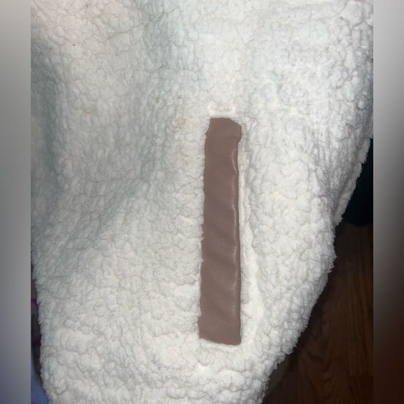 Abercrombie Sherpa half zip pullover - Picture 8 of 8